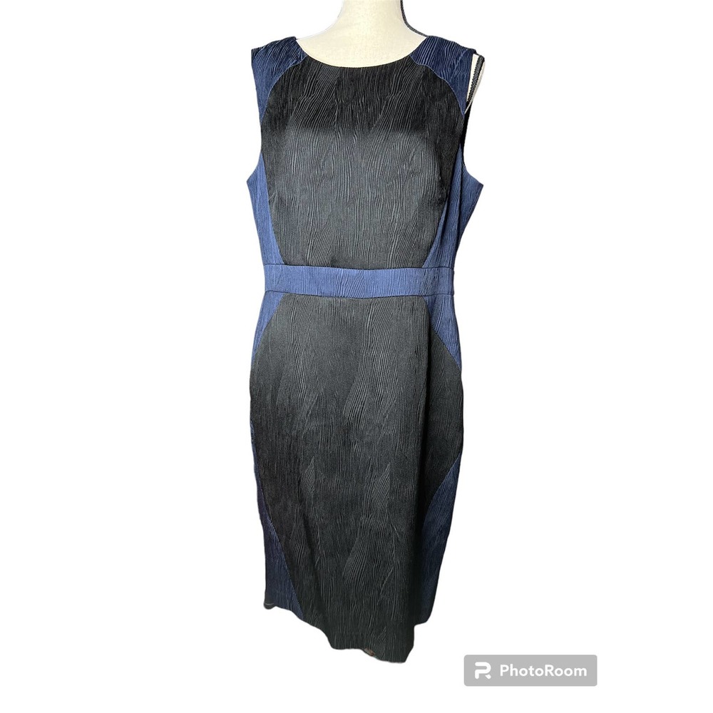 Adrianna Papell Dress Size 16 in Black and Blue Textured Material Sleeveless